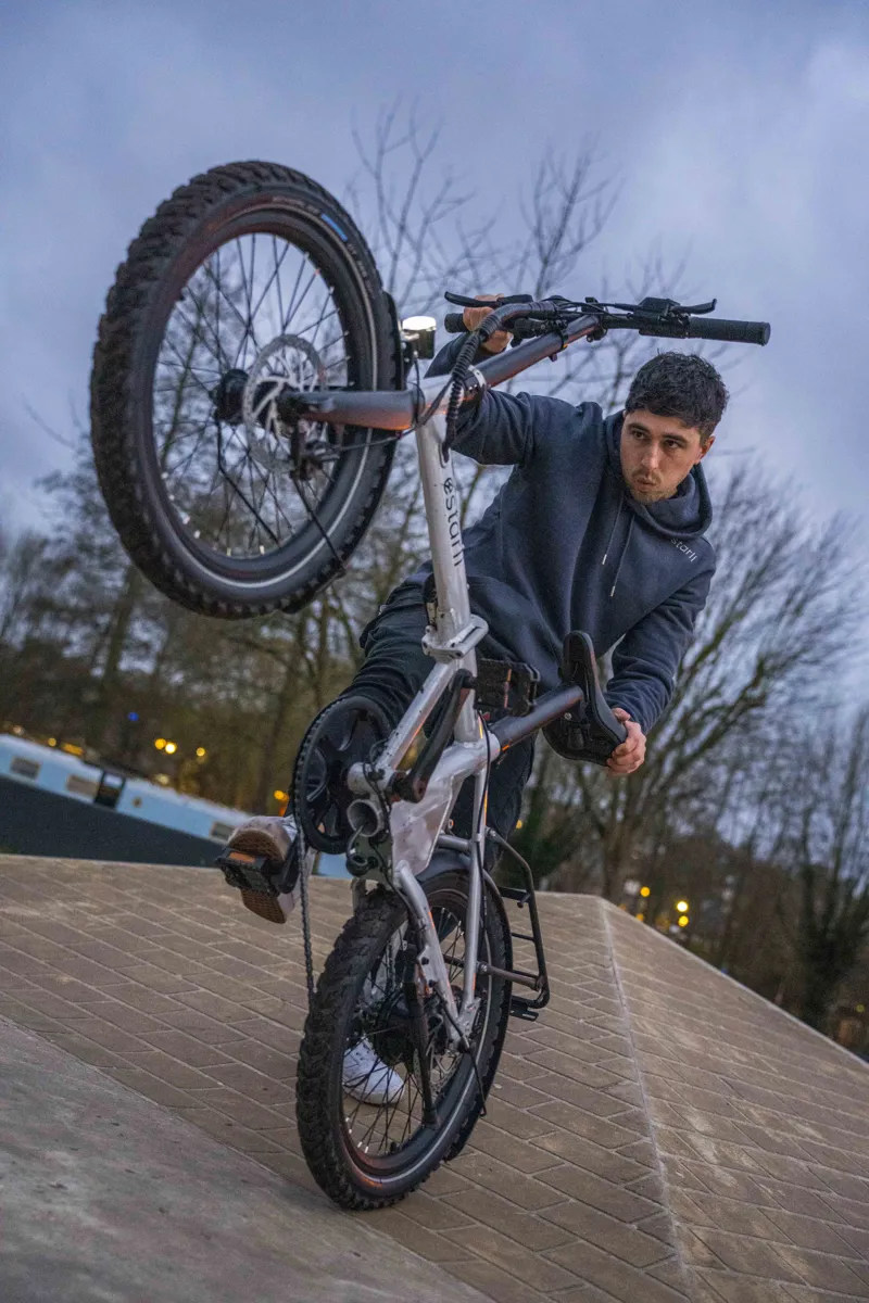 Estarli e20.8 Play Pro Folding Electric Bike UFO Silver-2